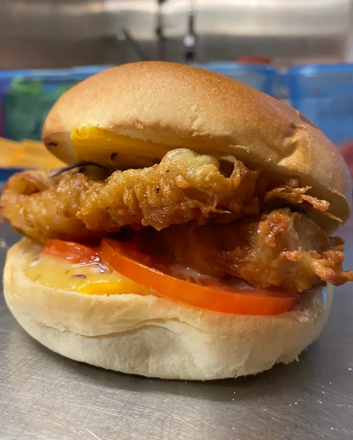 Le poisson frit — Holy, Le Palais